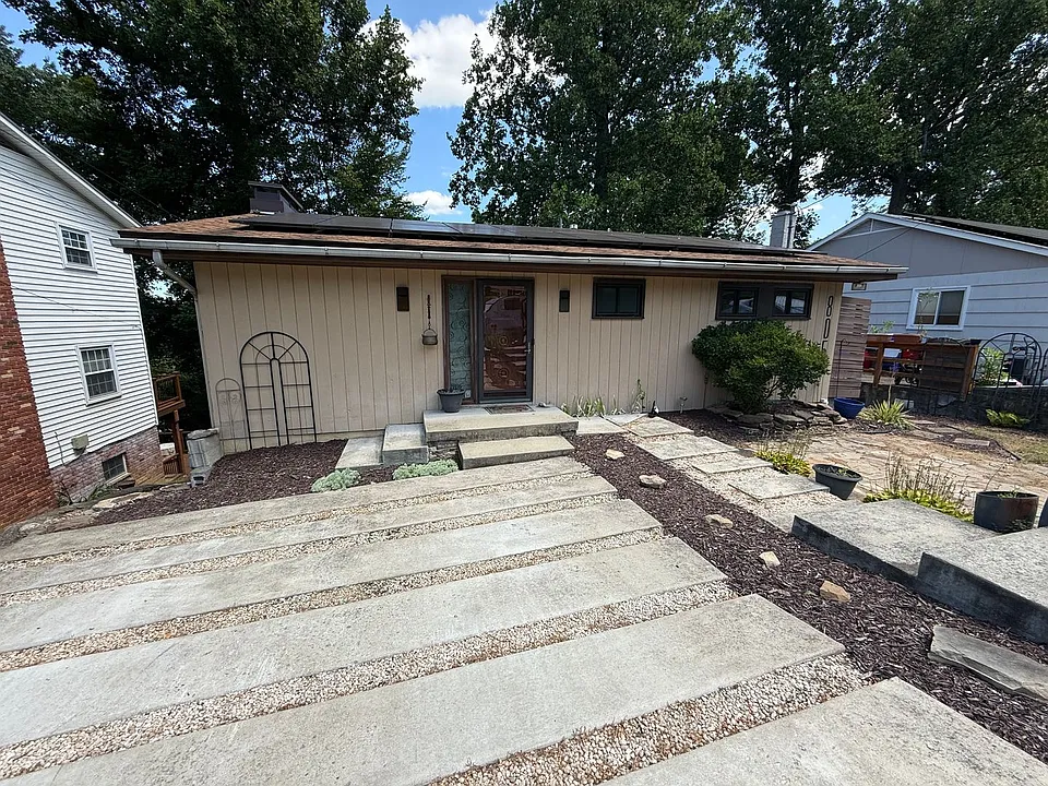 805 Basil Rd