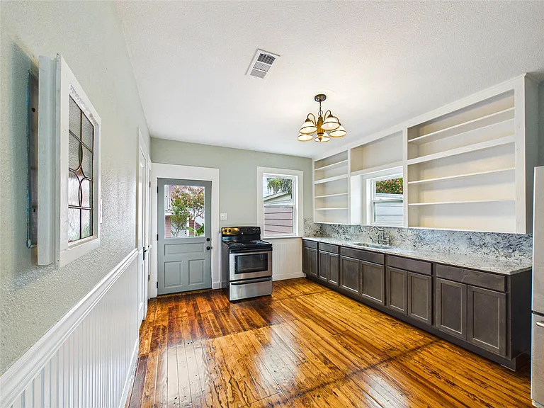 3602 Avenue S 1/2 — Photo 13