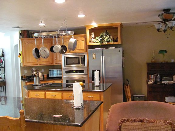 5th image of 141 Shady Crest Dr