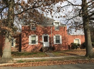 73 Rowe Ave, Lynbrook, NY 11563