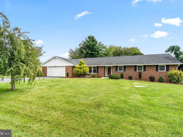 10107 Melody Ln, Hagerstown, MD 21740