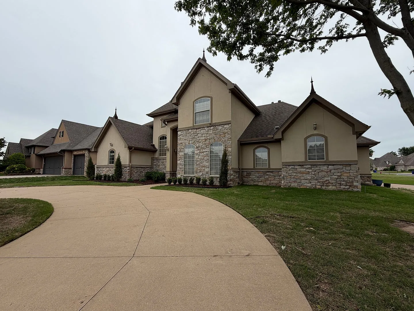 Broken Arrow Schools-Gated Community! — Photo 2