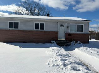 1585 Harvest Ln, Ypsilanti, MI 48198