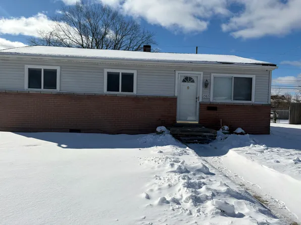 1585 Harvest Ln, Ypsilanti, MI 48198