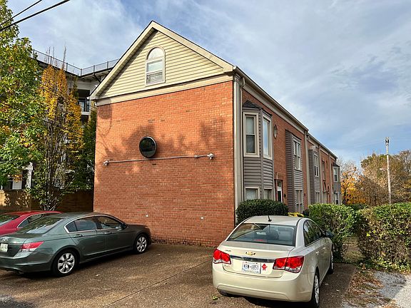3rd image of 1823 Wedgewood Ave