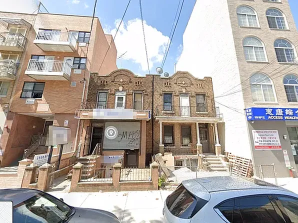 824 55th St, Brooklyn, NY 11220