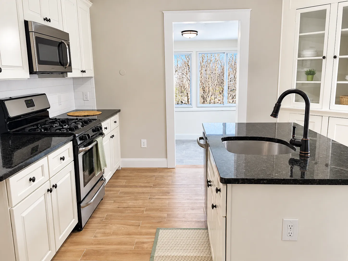 2 bed, 1425 sqft, $2,850 — Photo 2