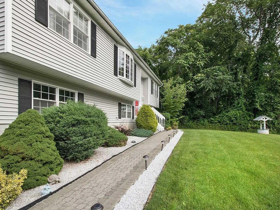 108 Lime Ridge Rd Poughquag Ny 12570 Zillow