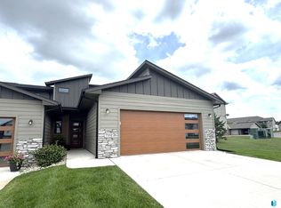 7332 S Tivoli Pl, Sioux Falls, SD 57108