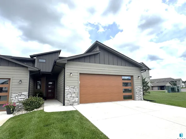 7332 S Tivoli Pl, Sioux Falls, SD 57108
