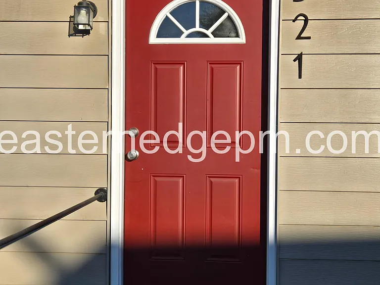 321 NW 8th Ave #321 — Photo 3