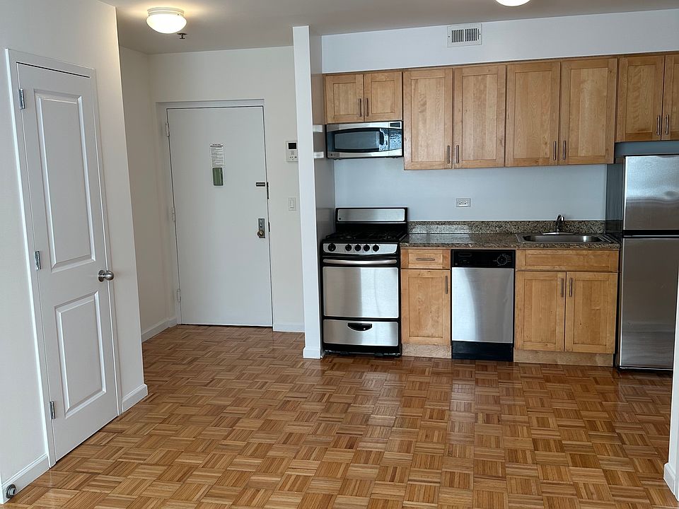 1st image of 31-12 31st St #5