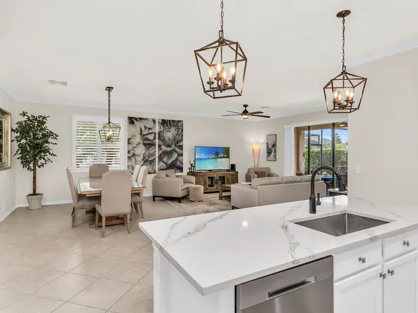 3622 Treasure Cove Cir, Naples, FL 34114