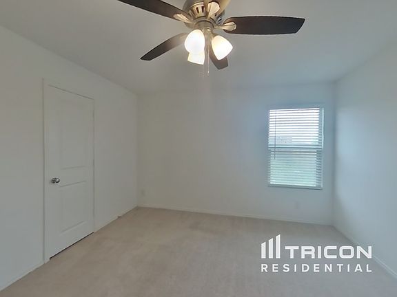 5th image of 1425 Dovekie Dr