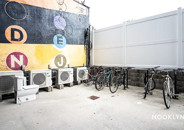 588 Myrtle Ave #502 — Photo 32