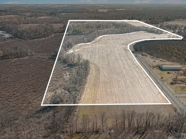 67 1/2 St, Hartford, MI 49057