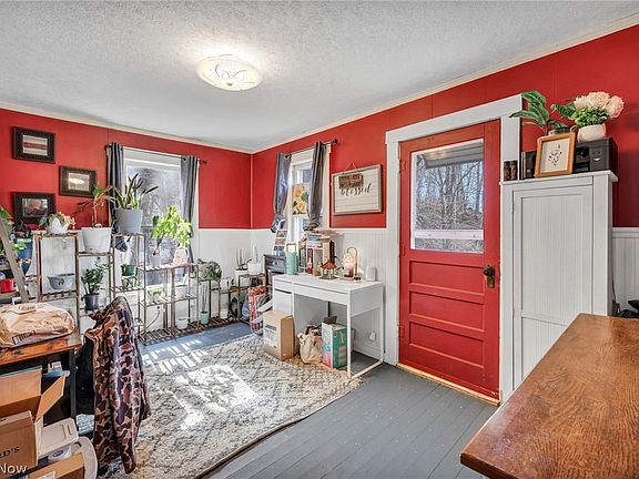 4th image of 10200 N River Rd