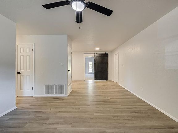 3rd image of 3309 N Markwell Ave