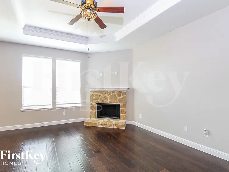 2320 Bernese Ln — Photo 3