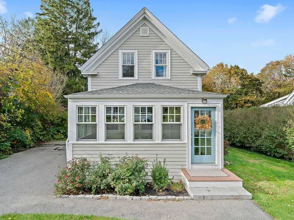 119 Pleasant St, Cohasset, MA 02025