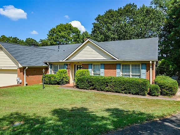 2nd image of 6142 Douglas Manor Ct