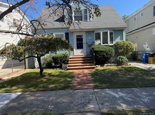 4919 169th St, Fresh Meadows, NY 11365