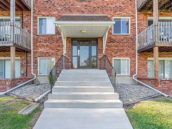 2nd image of 915 Heritage Ct APT 103