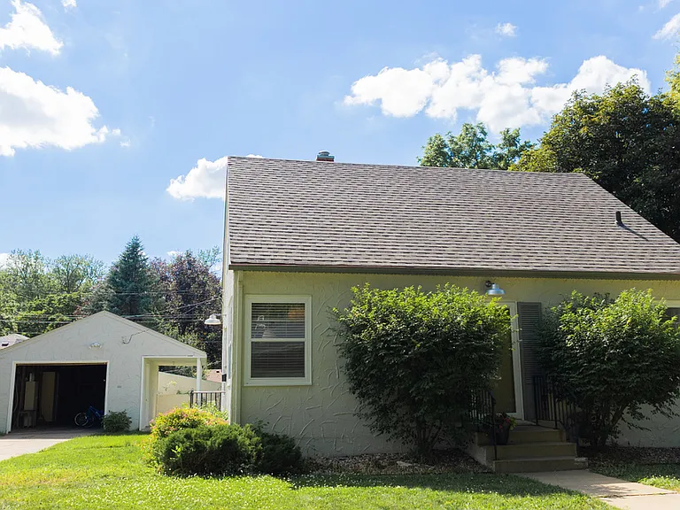 2313 S 4th Ave — Photo 4