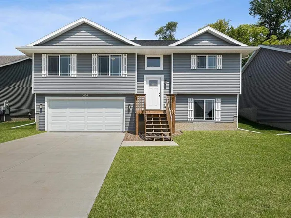 2024 Holly Meadow Ave SW, Cedar Rapids, IA 52404