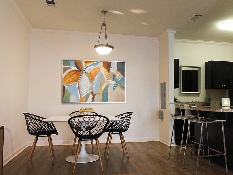 Camden Lake Apts — Photo 8