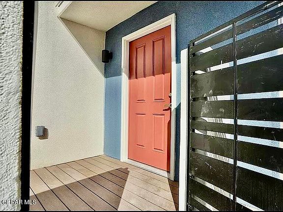 4th image of 4012 Camelot Heights Dr