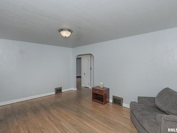 2nd image of 3005 25th Ave