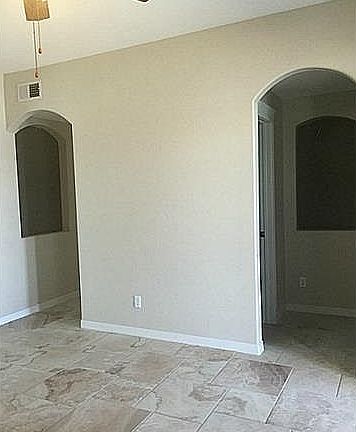 5th image of 14692 Hunters Grove Ave