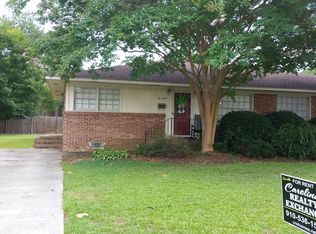 2104 McMillan St, Lumberton, NC 28358