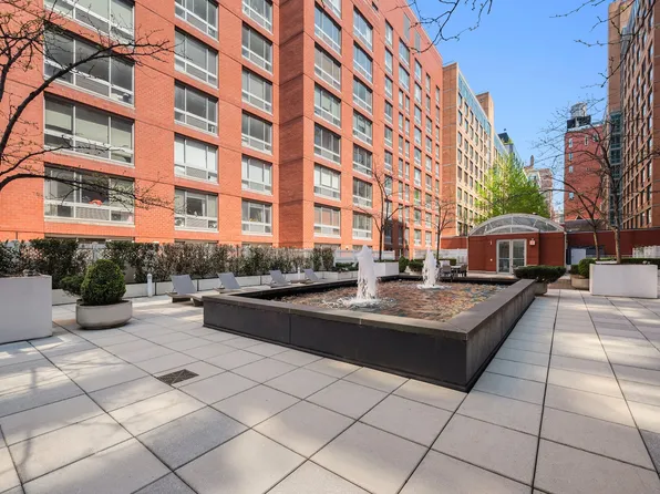555 West 23rd Street S12B image 8 of 9