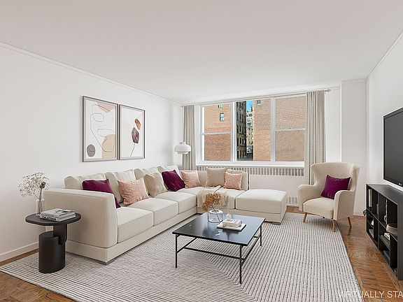 2nd image of 32 Gramercy Park S APT 8H