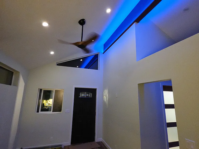 22149 Cohasset St #ADU — Photo 5