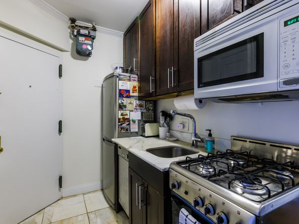 384 Broome St APT 19