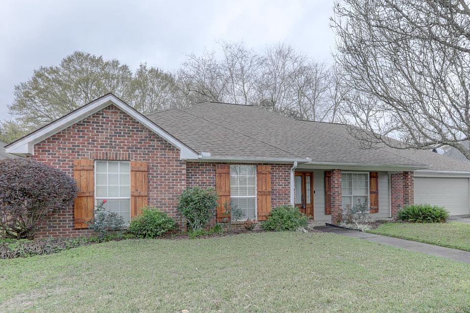 1st image of 105 Water Birch Ln