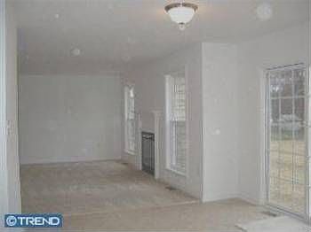 5th image of 2110 Oak St