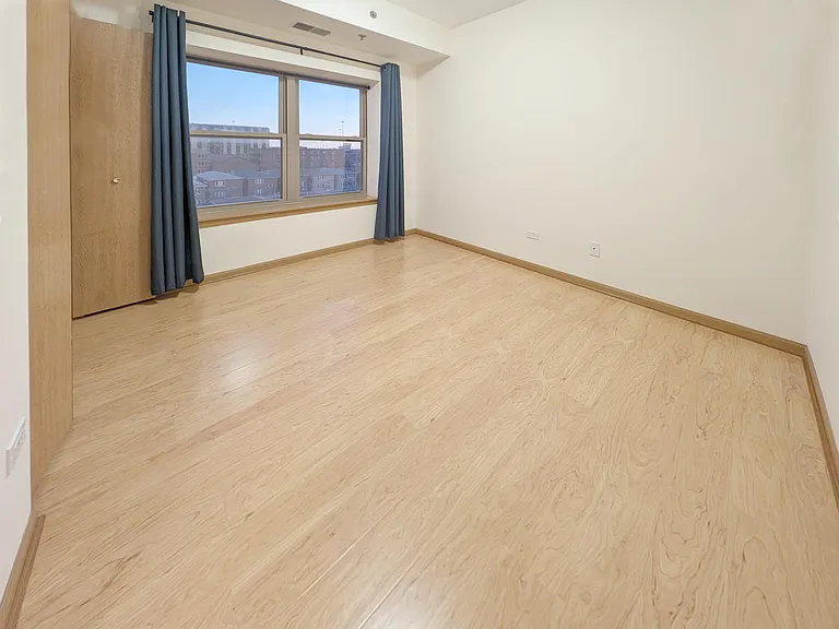 2322 S Canal St #504 — Photo 8