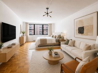 130 E 18th St APT 10M, New York, NY 10003