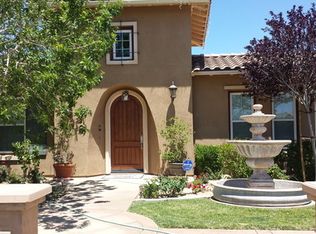 14292 Berlina Rose St, Oak Hills, CA 92344