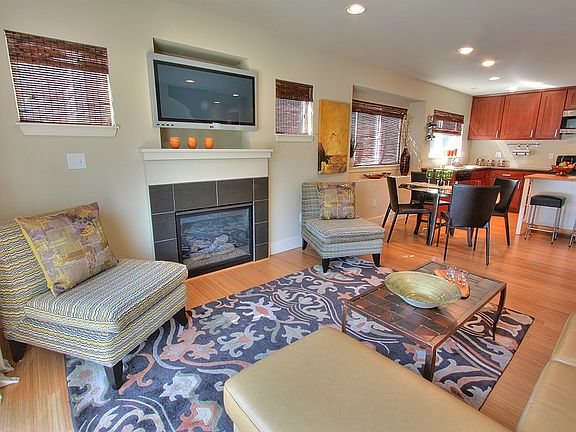 3rd image of 5231 11th Ave NE #1