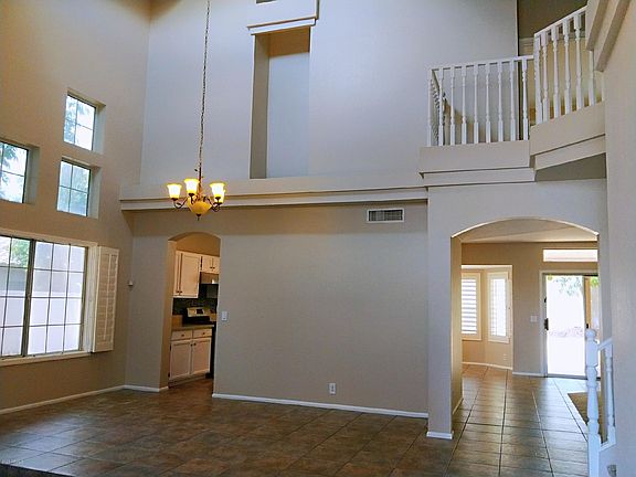 4th image of 660 W Muirwood Dr