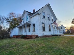 9 Hampstead Rd, Danville, NH 03819