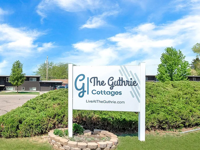 The Guthrie Cottages — Photo 15