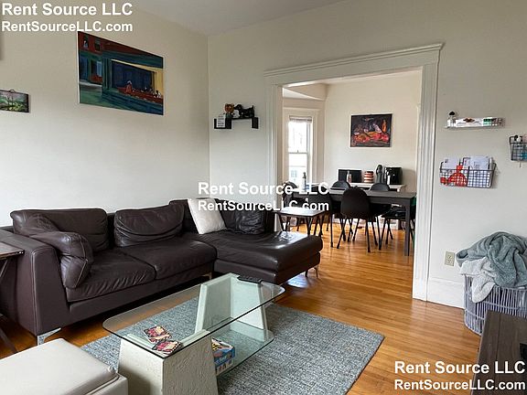 3rd image of 103-105 Frederick Ave #2