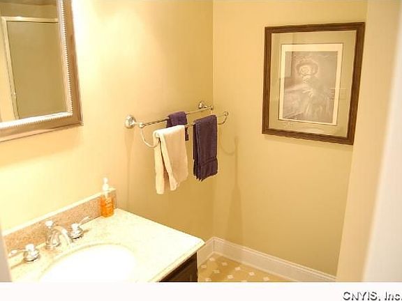 5th image of 906 Kimry Moor