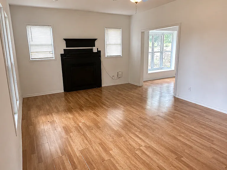 700 Cleveland St — Photo 3